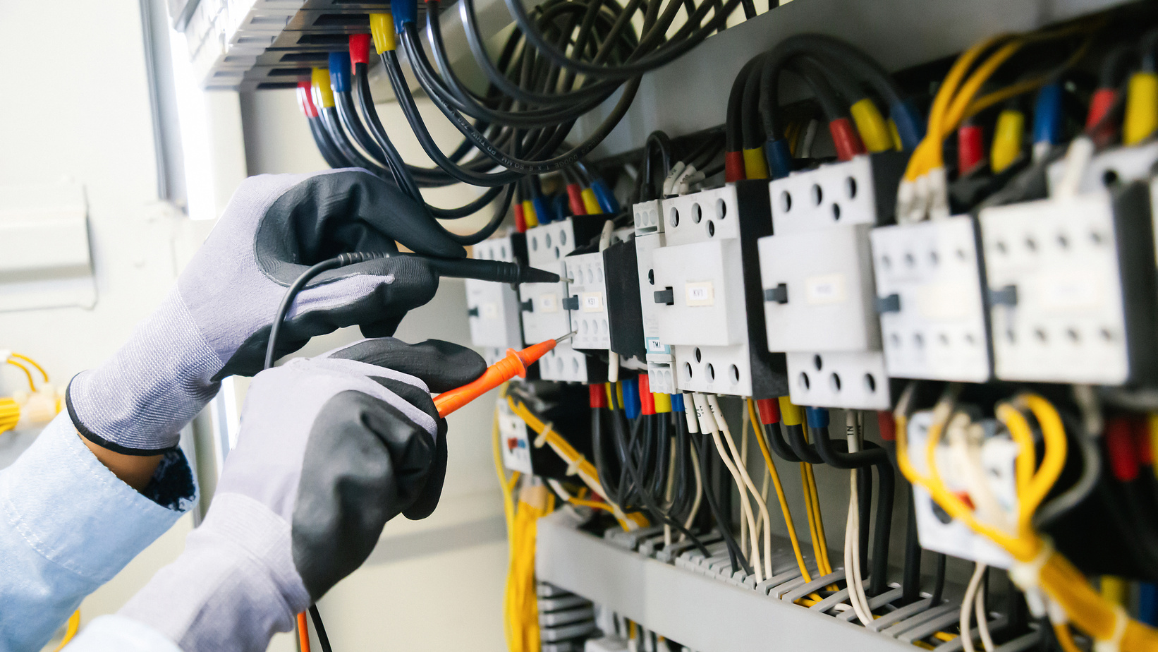 Electrical engineers test electrical installations.